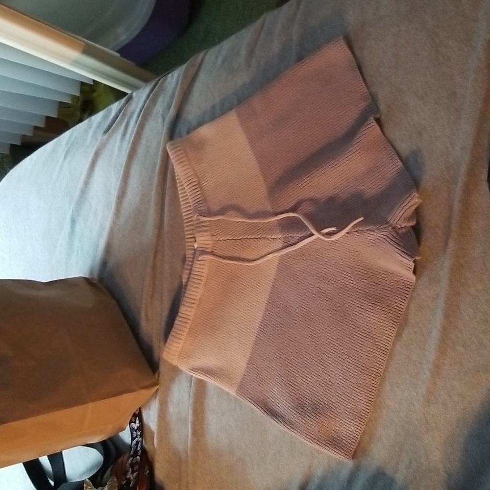 Women's (M) Knit 2 tone Shorts